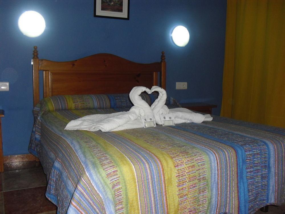 Virgen Del Rocio II Hotell Torremolinos Exteriör bild