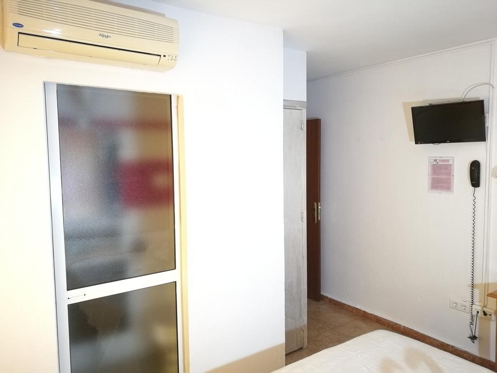 Virgen Del Rocio II Hotell Torremolinos Exteriör bild