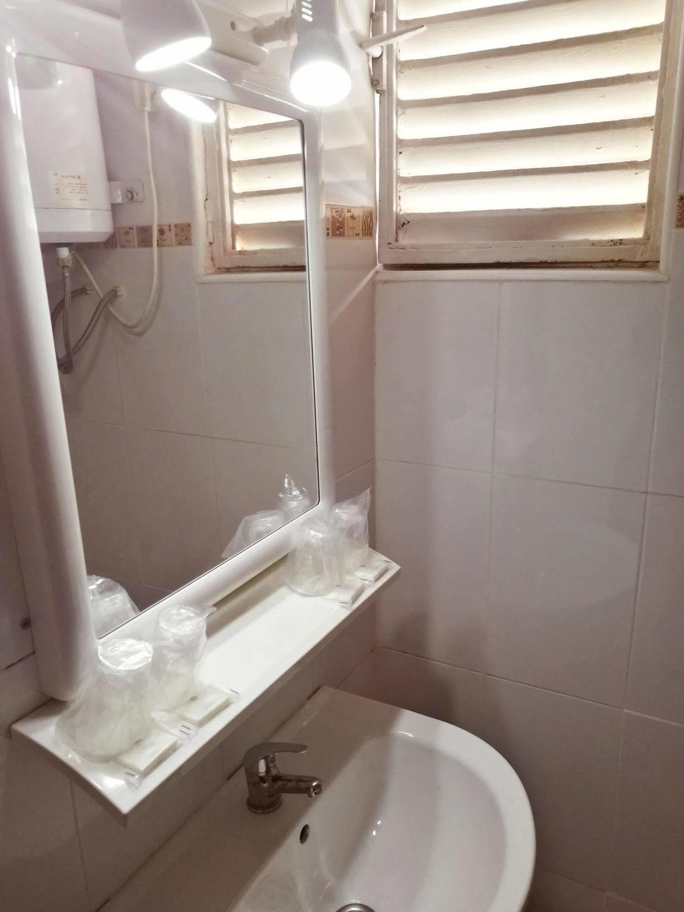Virgen Del Rocio II Hotell Torremolinos Exteriör bild