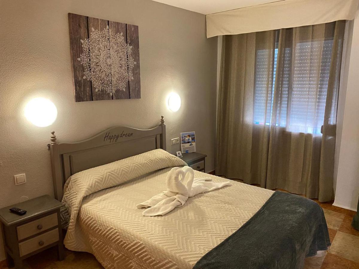 Virgen Del Rocio II Hotell Torremolinos Exteriör bild