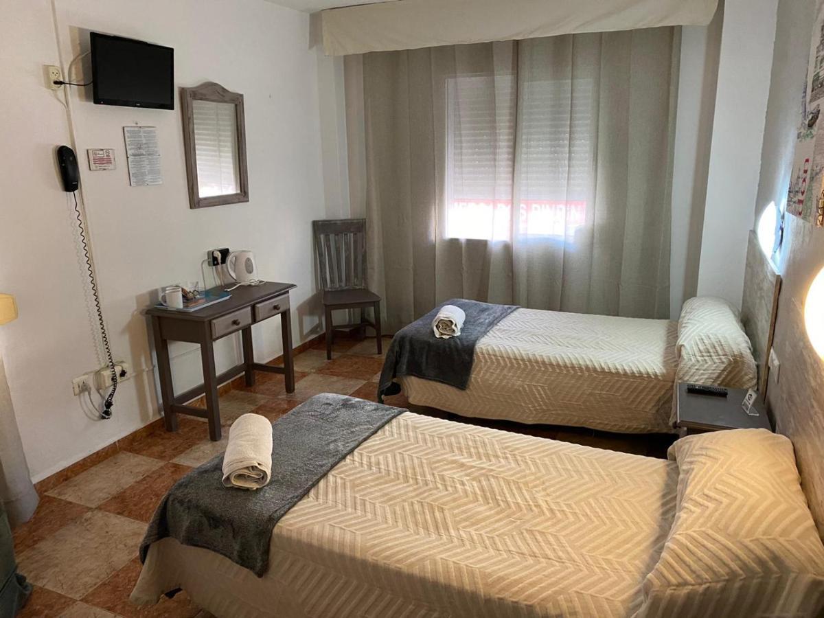 Virgen Del Rocio II Hotell Torremolinos Exteriör bild