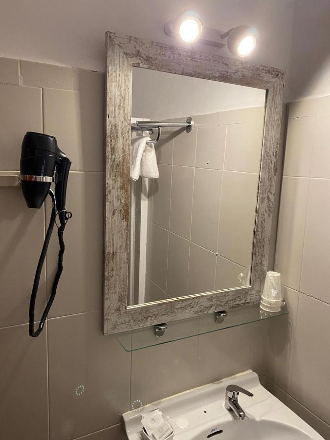 Virgen Del Rocio II Hotell Torremolinos Exteriör bild